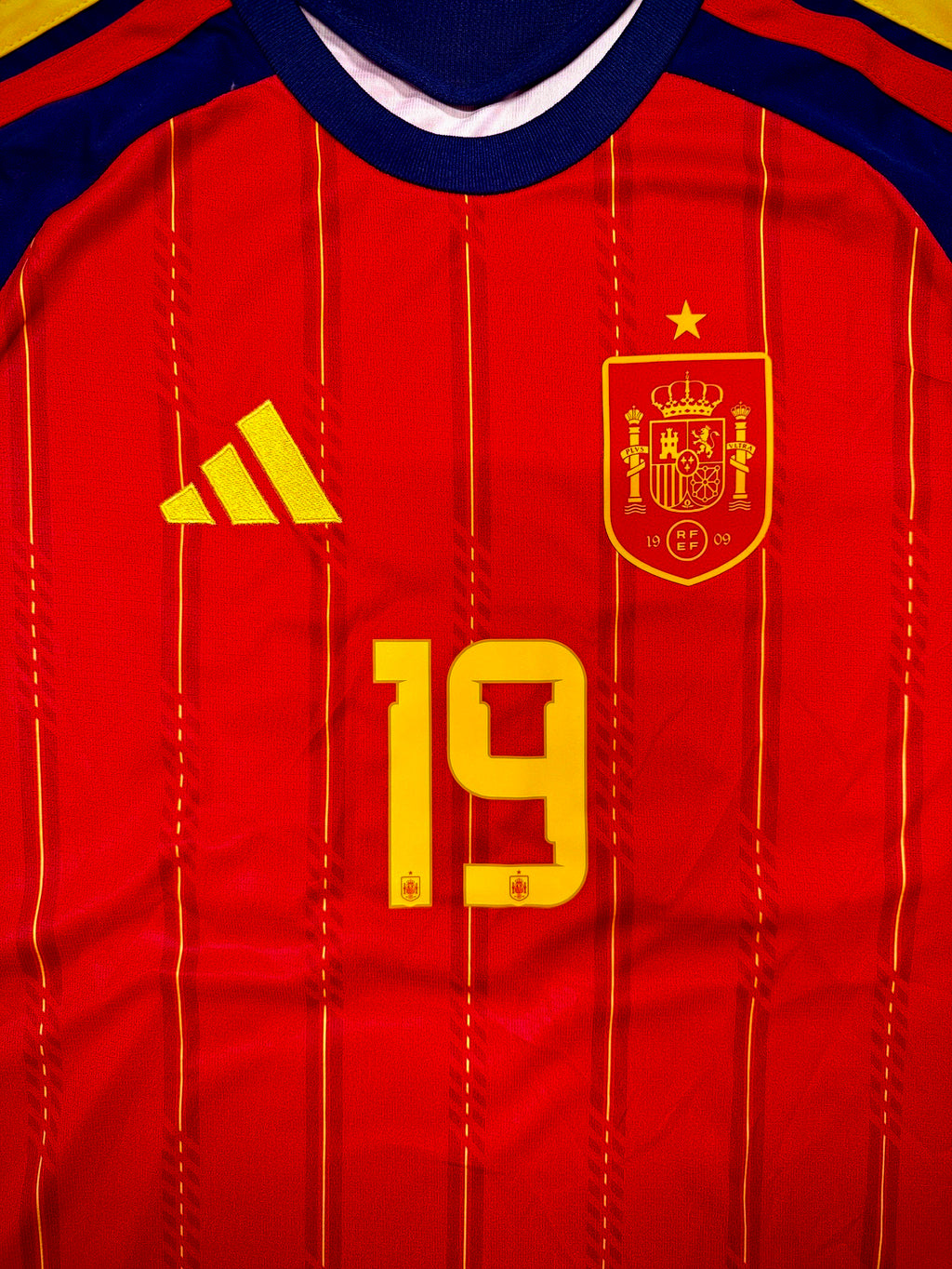 Yamal World Cup 2026 – Collector Display Shirt with Printed Signature