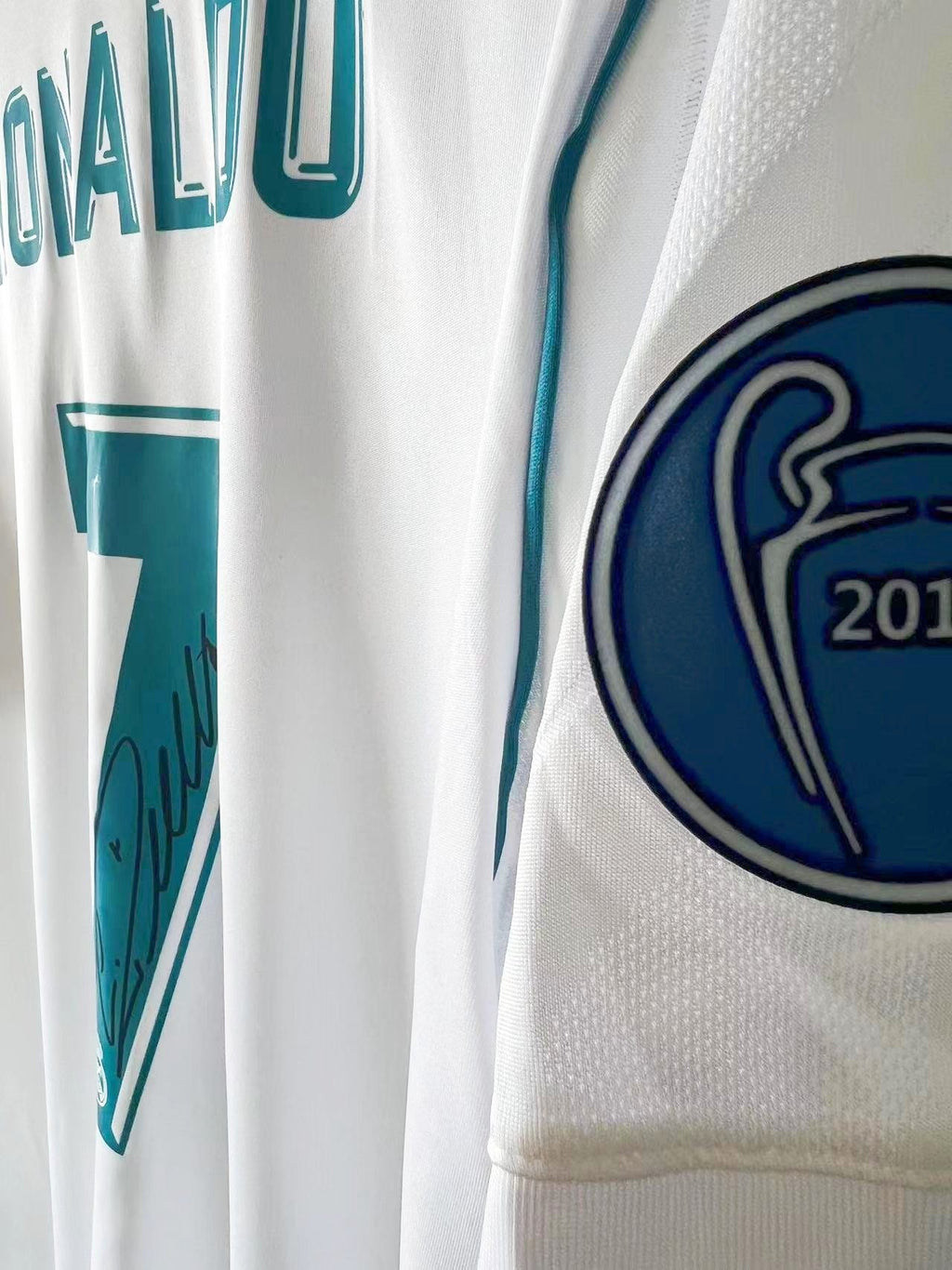 Ronaldo 17/18 Real Madrid – Collector Display Shirt with Printed Signature