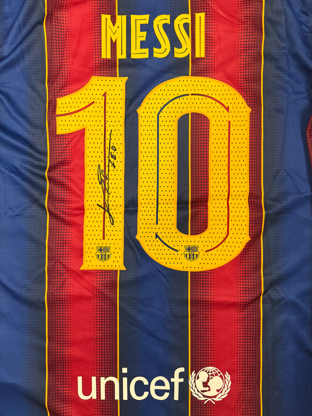 Messi 20/21 Barcelona – Collector Display Shirt with Printed Signature